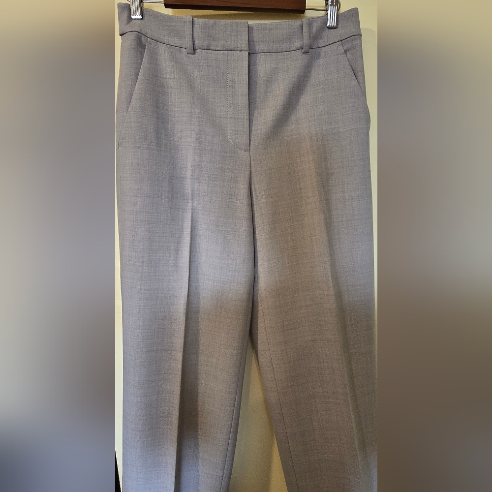 Club Monaco Size 6 Grey Cropped Trouser Pants